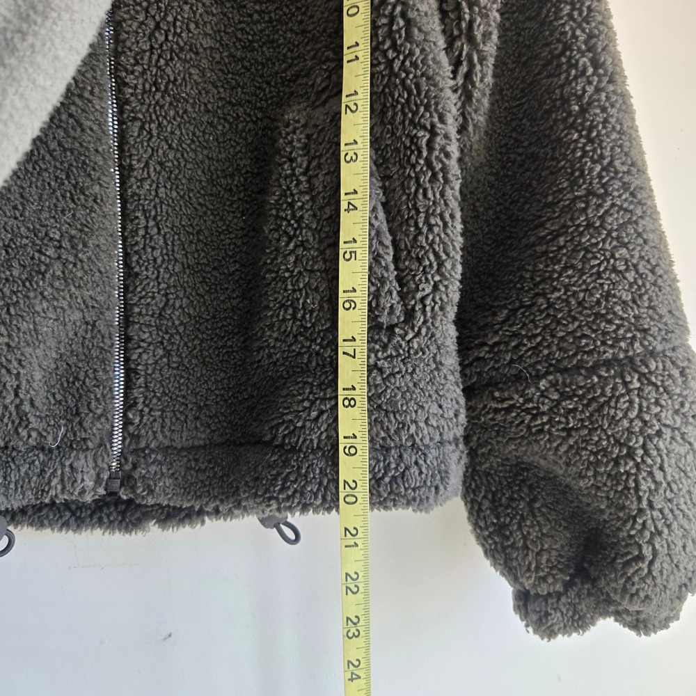 Lululemon Size 6 Cinchable Fleece Jacket Women Green Excellent Sherpa Zip Up - Picture 4 of 6